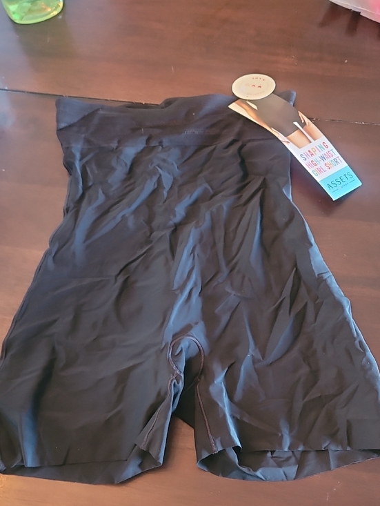 SPANX Other - SPANX Black Shaping High-Waist Girl Short